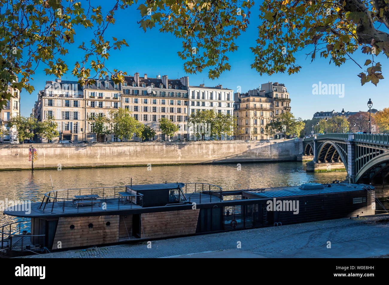 France, Paris, 4th century, île SaintLouis, buildings of the Quai de