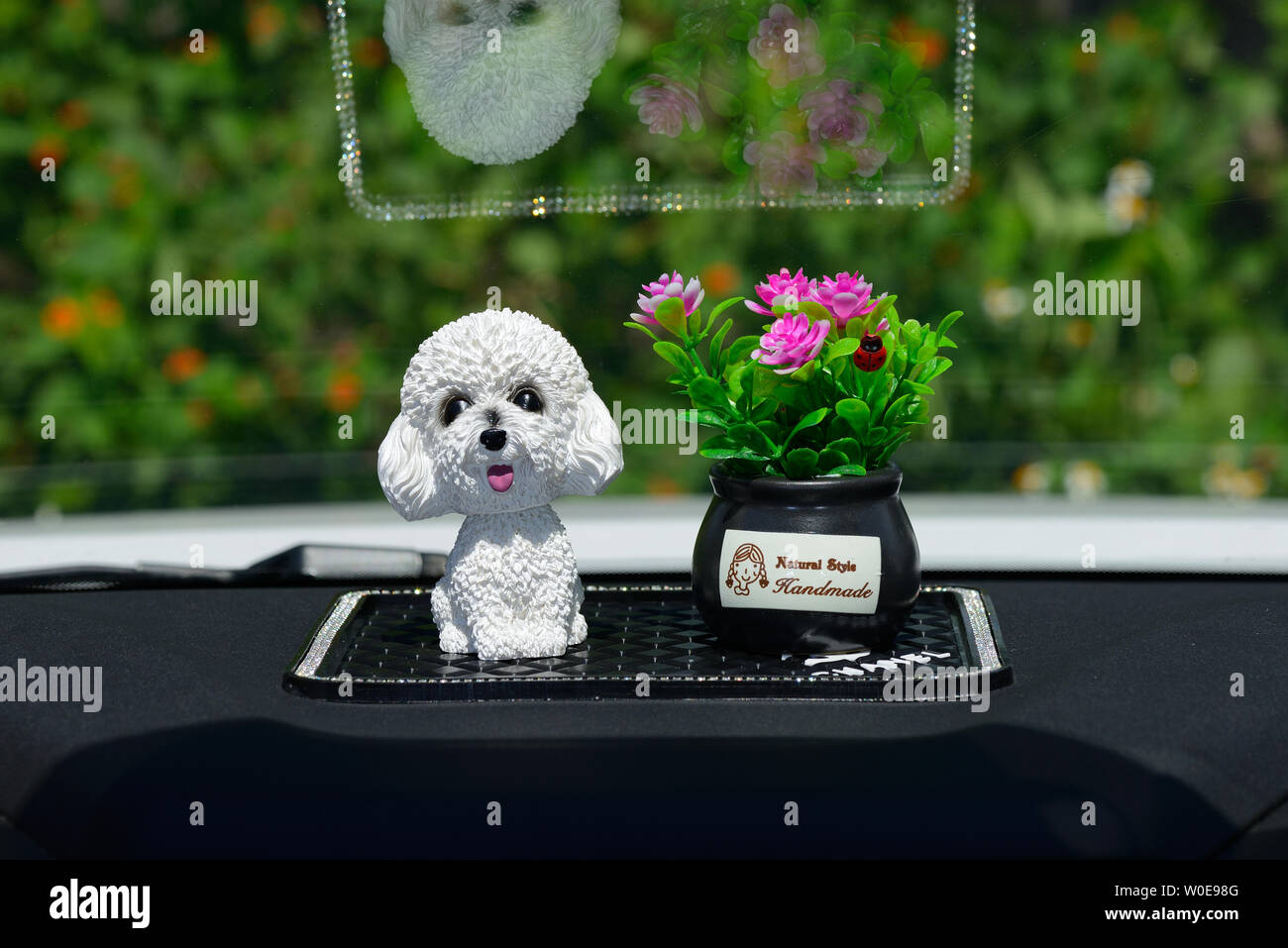 Car furnishings dog furnishings cute doll material details main picture