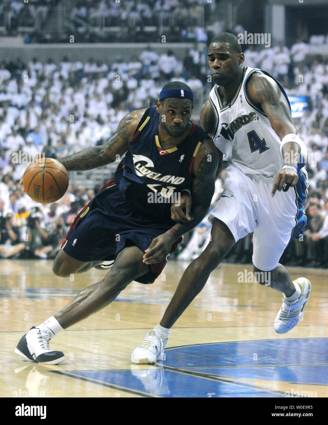 Cleveland Cavaliers' LeBron James, left, defends Washington Wizards'  DeShawn Stevenson during the fourth quarter of an NBA basketball game  Friday, Feb. 22, 2008, in Cleveland. Cleveland won 90-89. (AP Photo/Mark  Duncan Stock