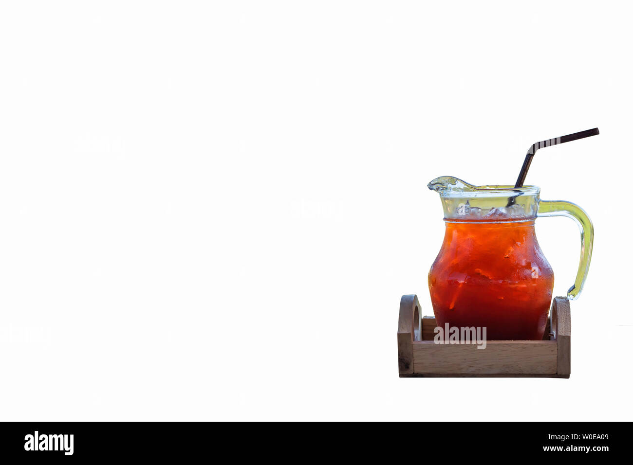 https://c8.alamy.com/comp/W0EA09/iced-tea-in-a-glass-jar-on-a-white-background-W0EA09.jpg