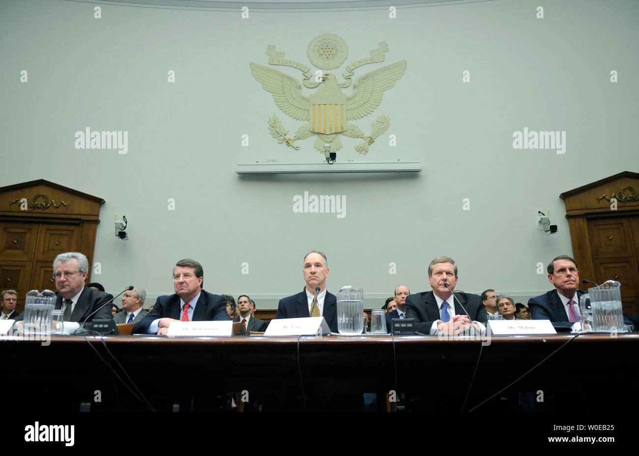 From left to right, John Hofmeister, president of Shell Oil Company, Peter Robertson, vice chairman of the Chevron Corporation, John Lowe, executive vice president of ConocoPhillips, Robert Malone, chairman and president of BP America Inc. and Stephen Simon, senior vice president of the Exxon Mobil Corporation, testify before a House Judiciary Committee hearing on the rising price of oil in Washington on May 22, 2008. (UPI Photo/Kevin Dietsch) Stock Photo