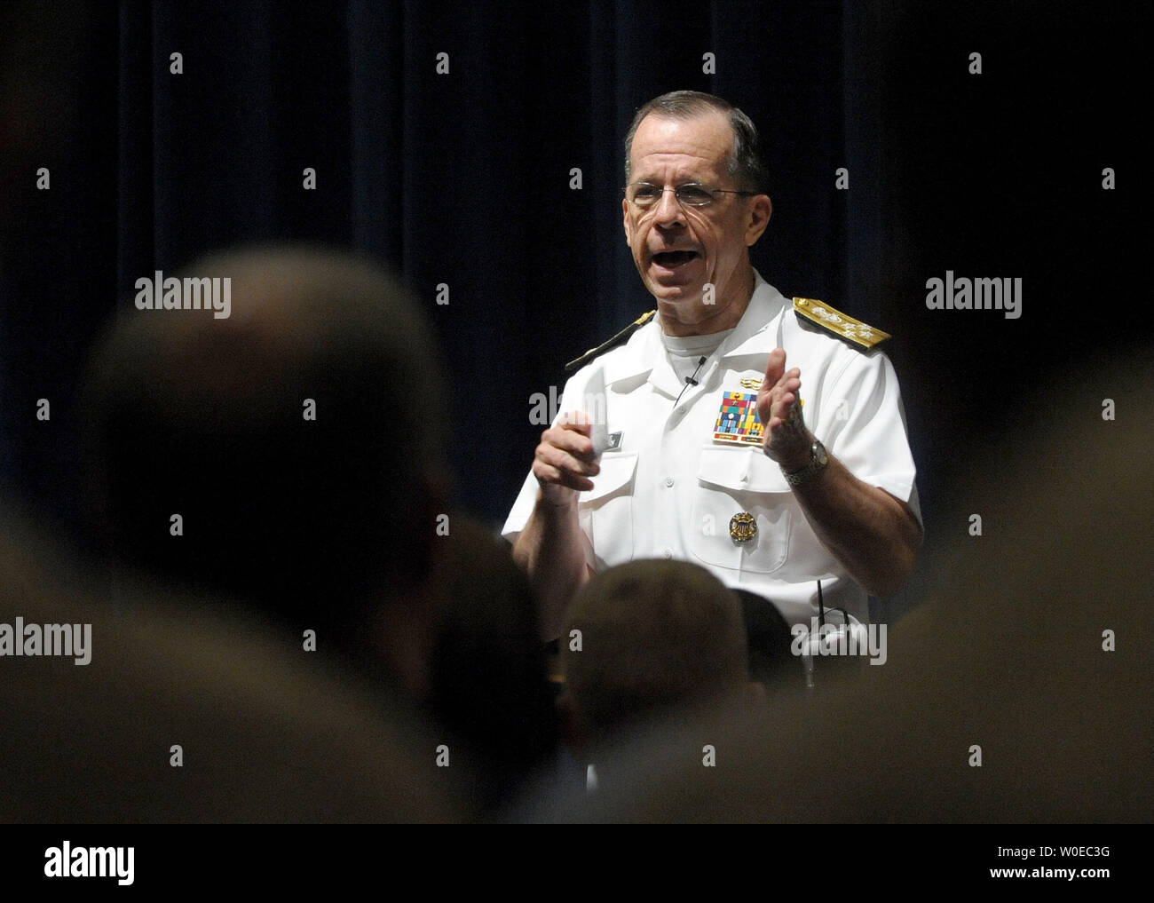 Chairman of the Joint Chiefs of Staff Michael Mullen holds a Joint ...