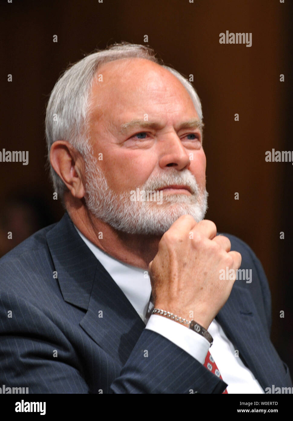 Chairman of the senate aging committee hi-res stock photography and ...