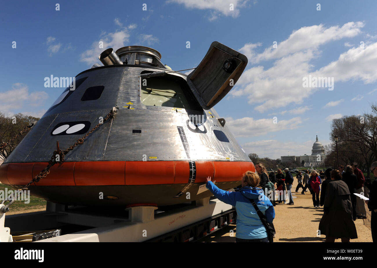 Mall Rides Space Shuttle