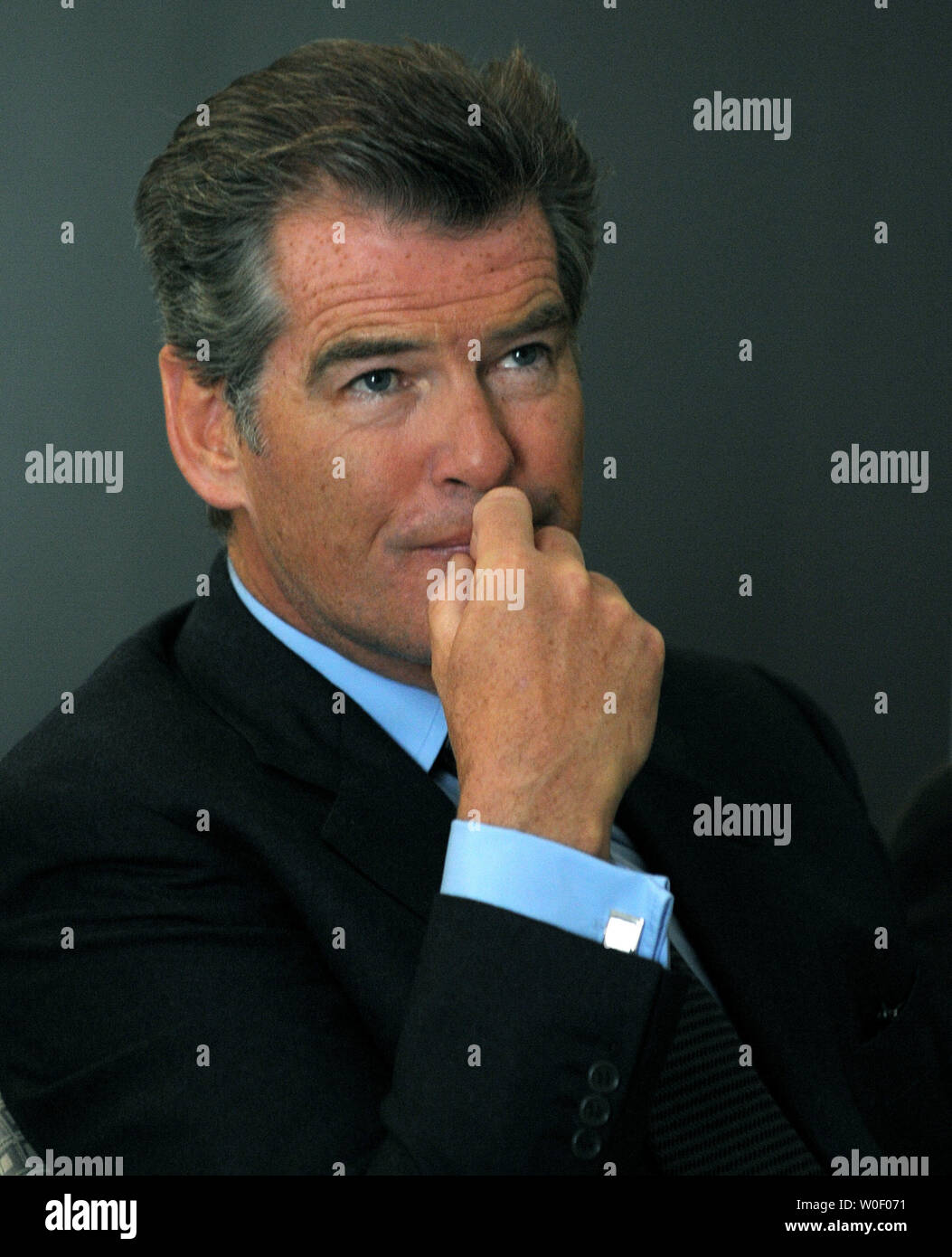 Actor Pierce Brosnan participates in an Environmental Protection Agency (EPA) public hearing on carbon dioxide and other global warming pollutions that present a danger to public health and welfare in Arlington, Virginia, on May 18, 2009.    (UPI Photo/Roger L. Wollenberg) Stock Photo