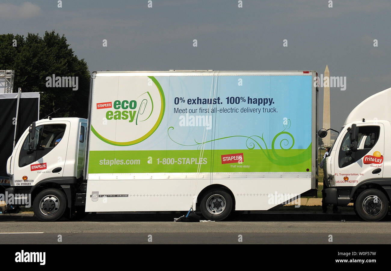 Saturday December 21st the Baskervill Food Pantry will be giving away 200  🍖 Bone-in Hams and Boxes of Food Staples from donations at local Food Lion  stores. First come first serve. Delivery, image size:1300x902