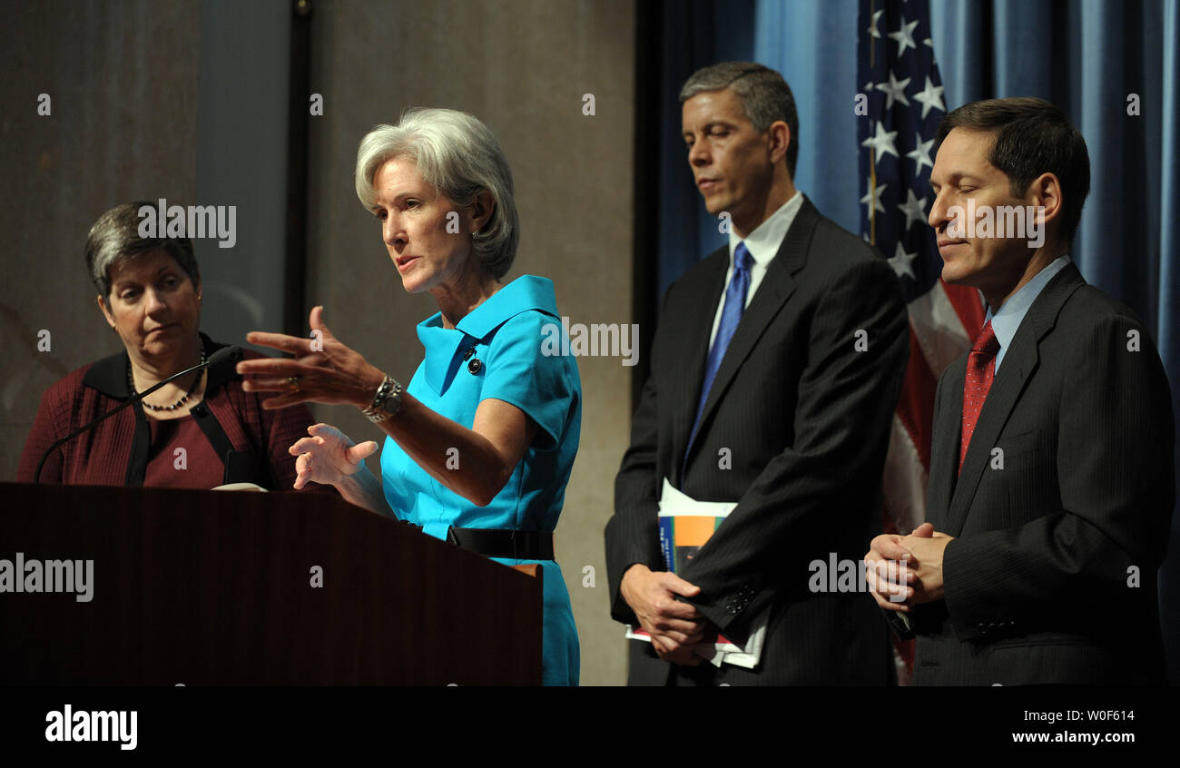 Health and Human Services Secretary Kathleen Sebelius speaks during a news conference to release updated guidance for schools during the upcoming influenza season, particularly regarding the H1N1 Flu Virus, at HHS headquarters in Washington on August 7, 2009. She is joined by Homeland Security Secretary Napolitano, Secretary of Education Arne Duncan and Centers for Disease Control and Prevention Director Thomas Frieden (L to R).  UPI Photo/Roger L. Wollenberg Stock Photo