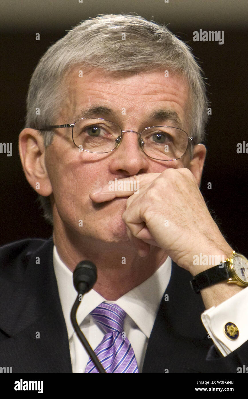 Secretary of the army john mchugh hi-res stock photography and images ...