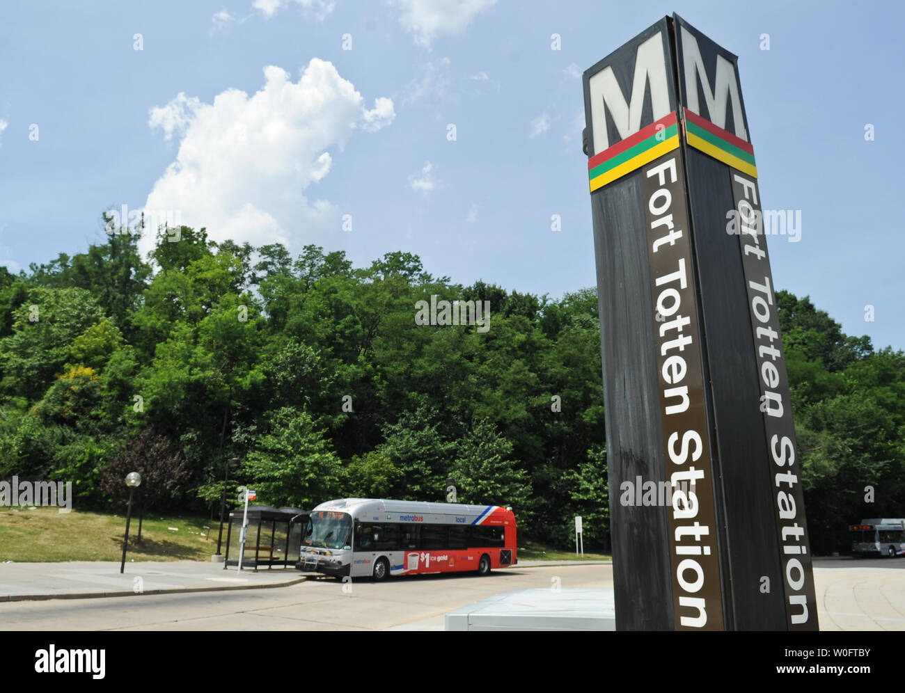 Fort totten station hires stock photography and images Alamy