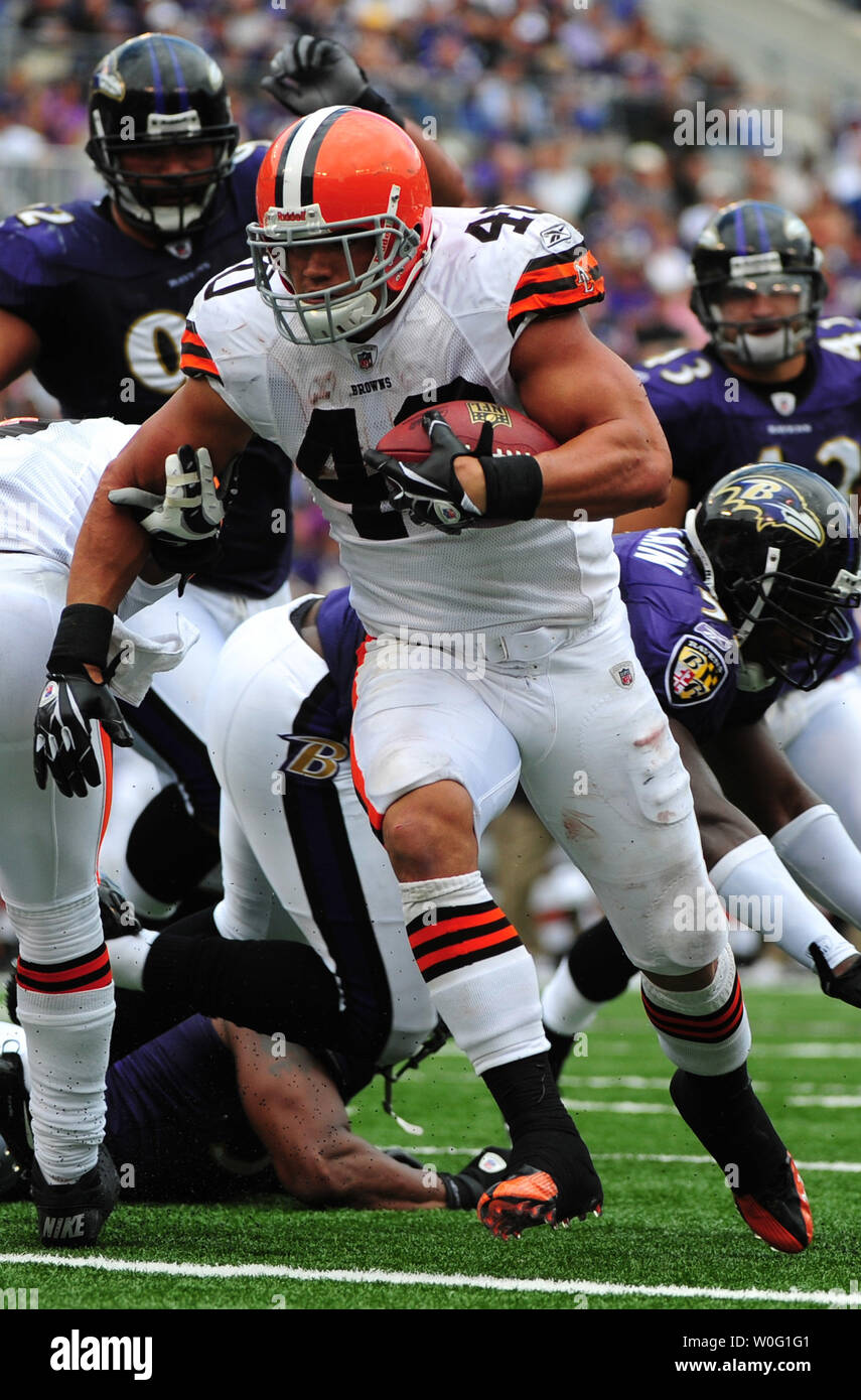 Injured Cleveland Browns running back Peyton Hillis (sock hat) watches from  the sidelines in the second quarter of an NFL football game against the St.  Louis Rams Sunday, Nov. 13, 2011, in