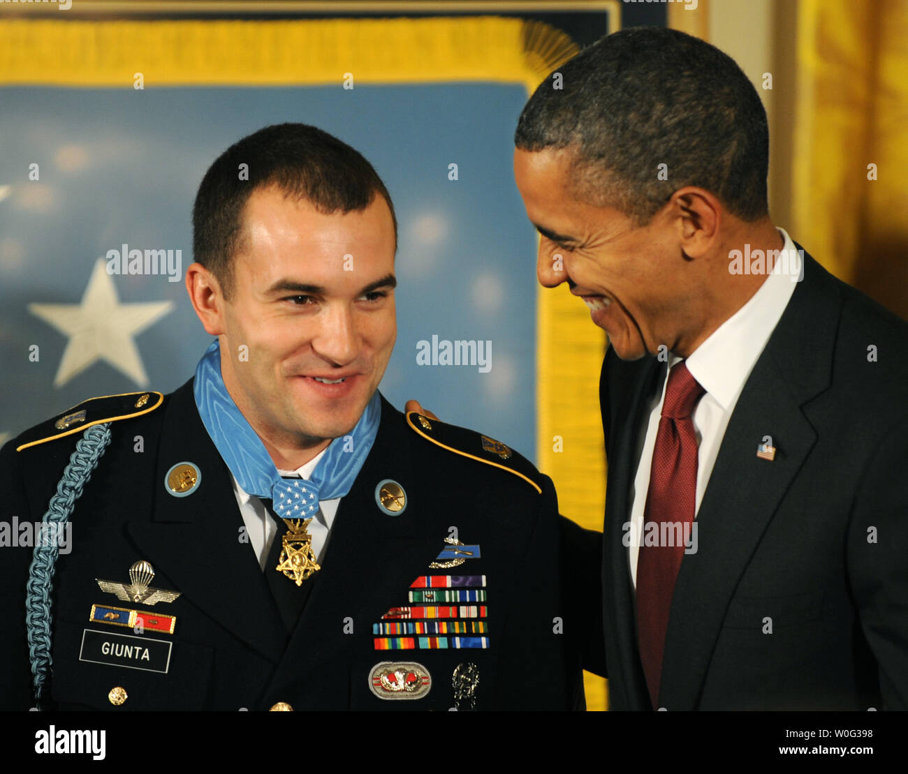 Obama awards Medal of Honor, highest US military decoration, to Afghanistan  hero