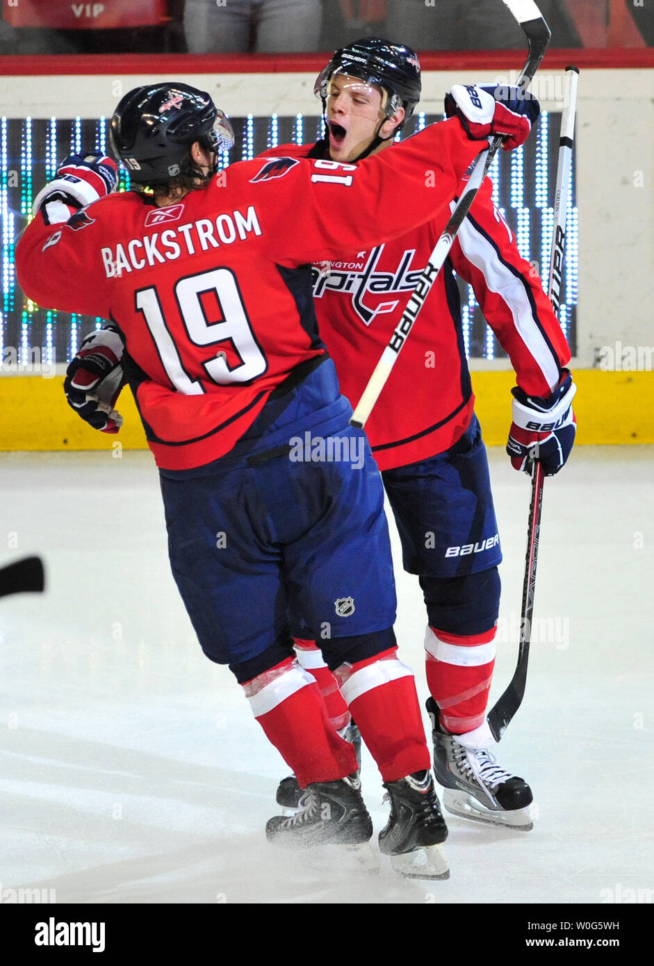 John Carlson - Nhl Capitals Golden - 16