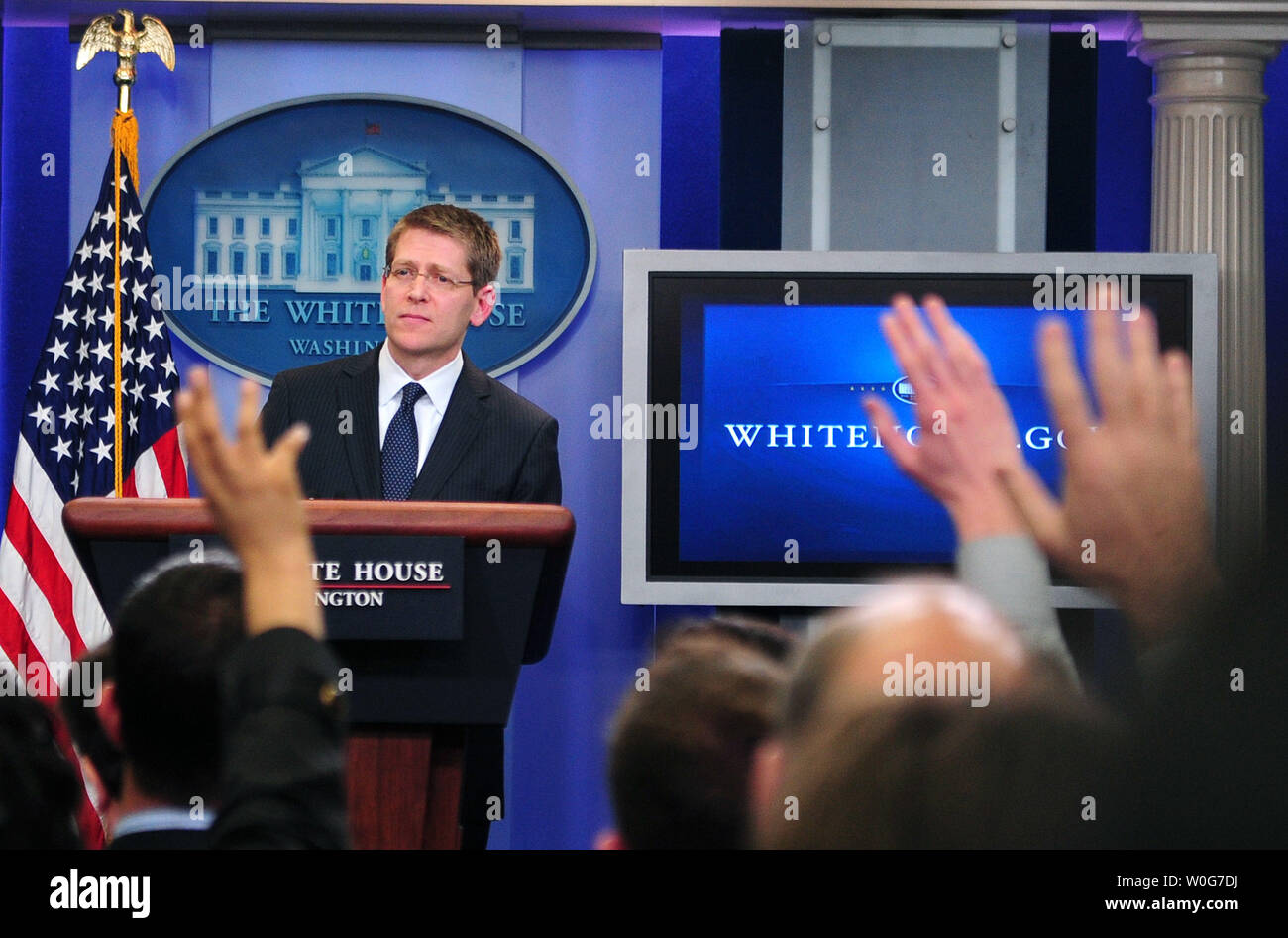 White House Press Secretary Jay Carney holds the daily press briefing ...