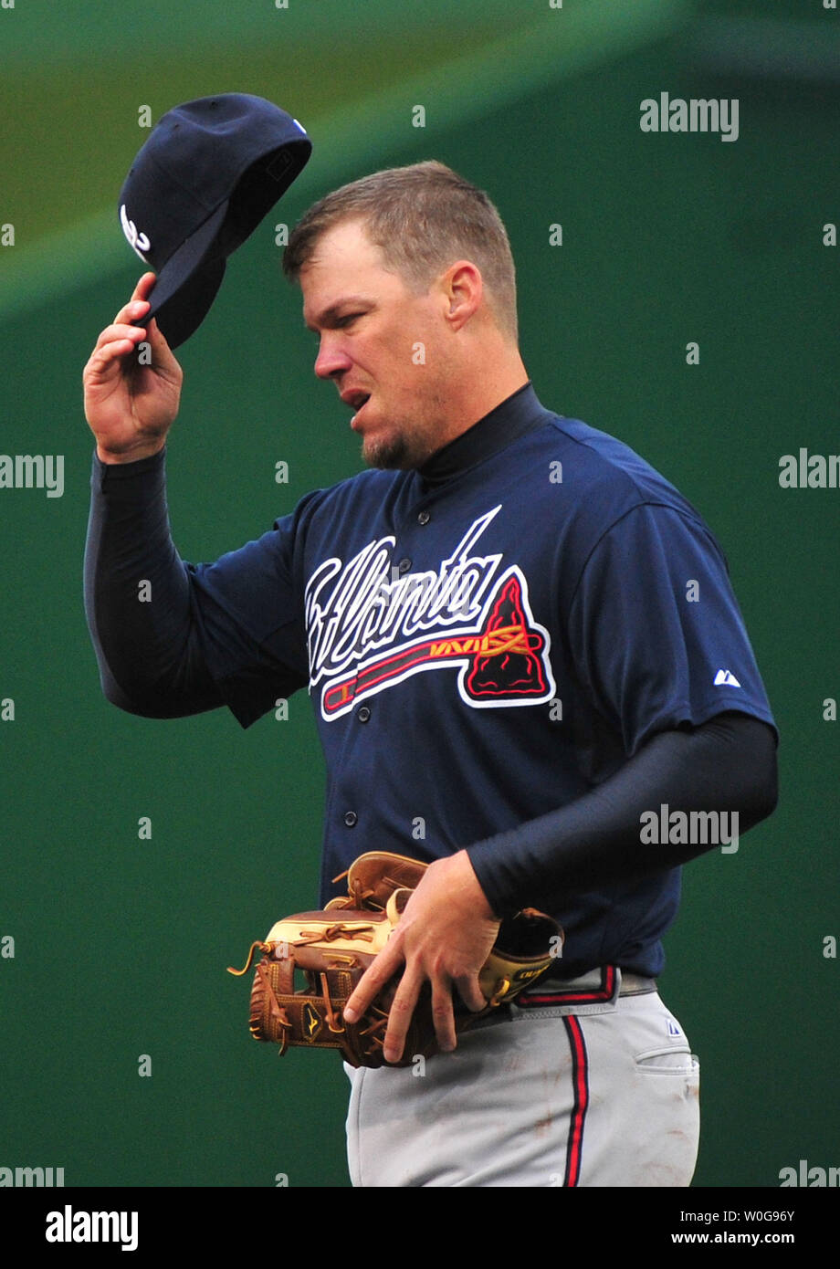 chipper jones tobacco Atlanta Braves' Chipper Jones takes batting practice before of a baseball  game against the Chicago Cubs at Wrigley Field in Chicago, Tuesday, June  10, 2008. Jones, leading the major leagues in hitting