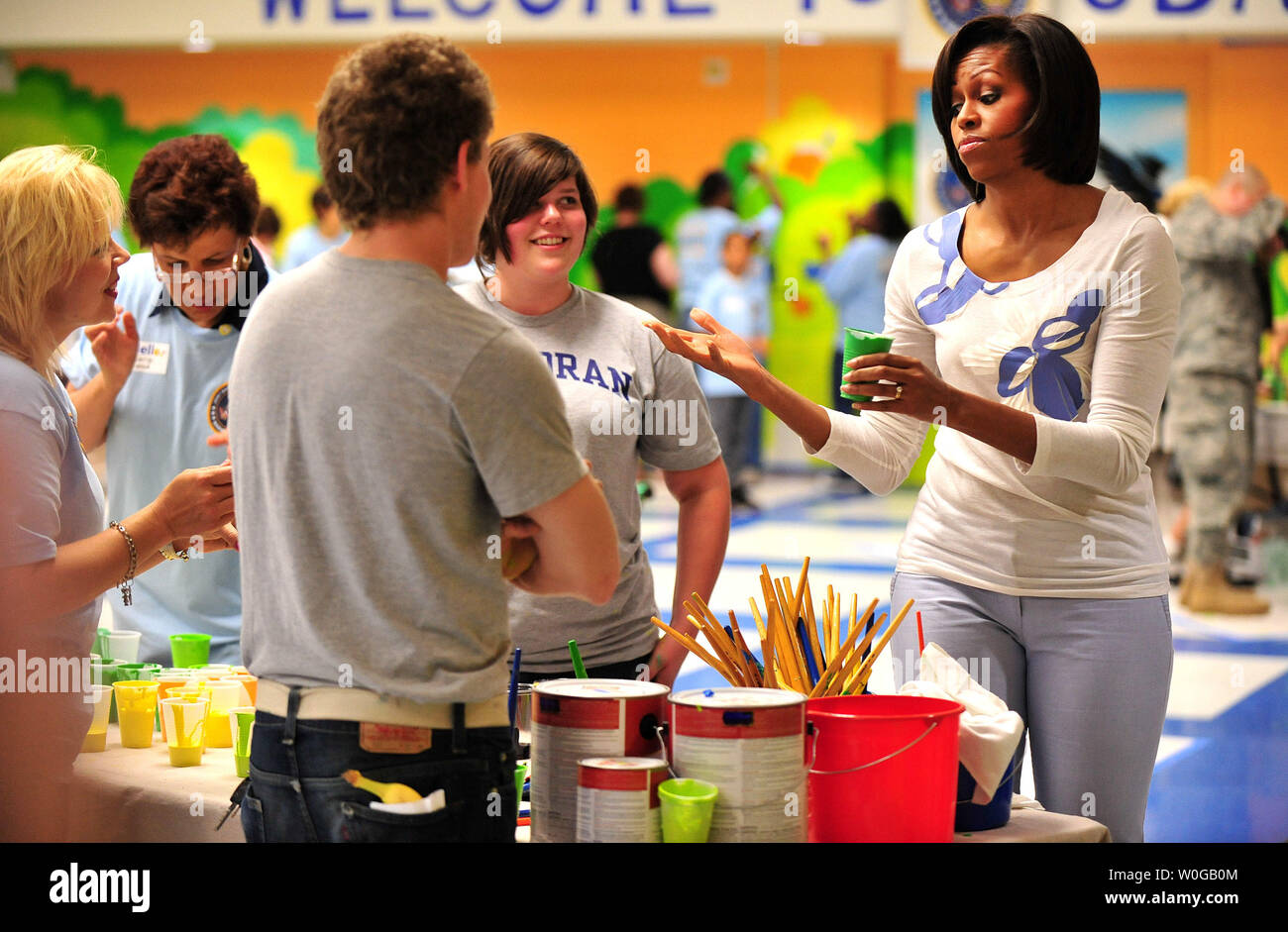First Lady Michelle Obama Talks To Volunteers From The Corcoran College 