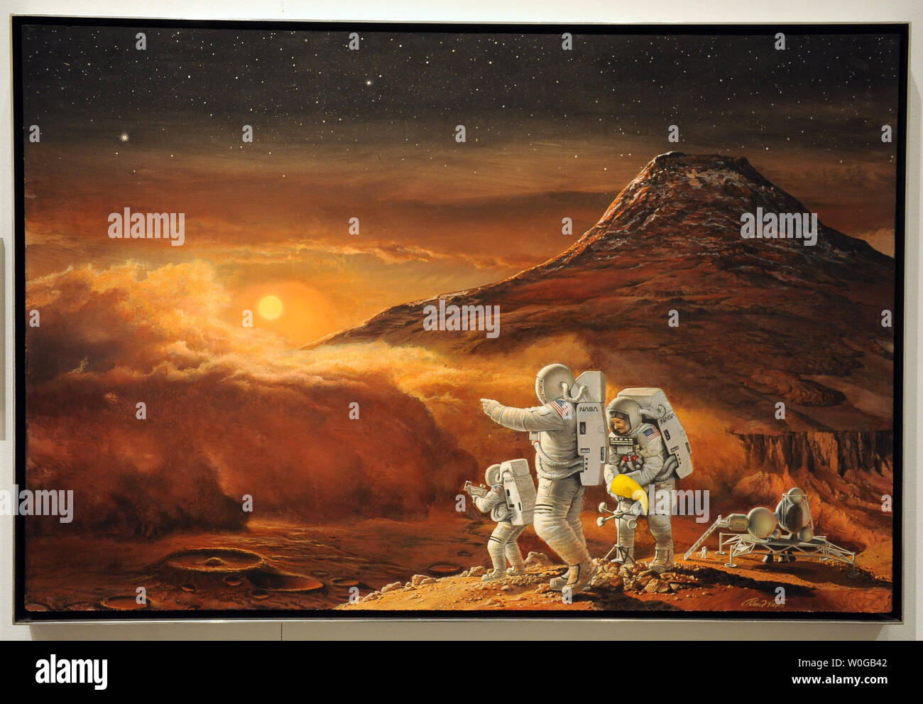 洋書 Nasa/Art : 50 Years of Exploration NASA/ART: 50 Years of Exploration: Dean, James, Ulrich
