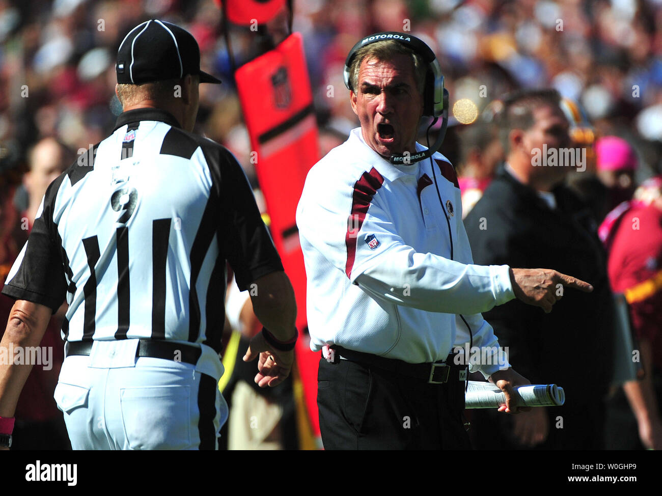 line judge Mark Perlman (9) during the Denver Broncos v the Los