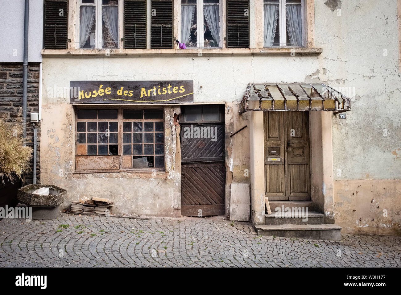 VIANDEN, LUXEMBOURG - OCTOBER 23, 2018: Facade of former Musée des Artistes - Translation: Artists' museum Stock Photo