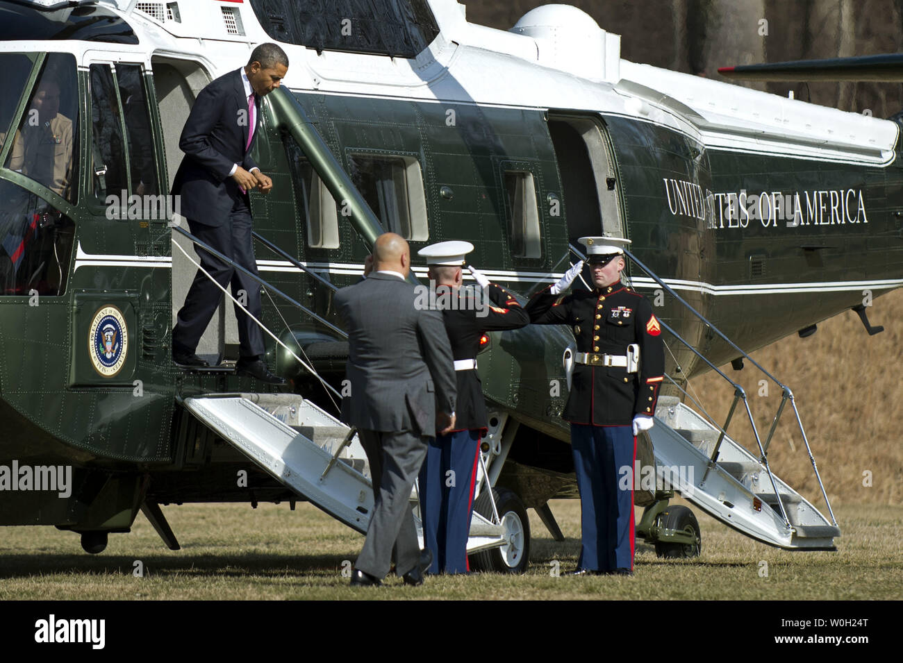 Obama Walter Reed Walter reed national military medical center hi-res stock photography ...