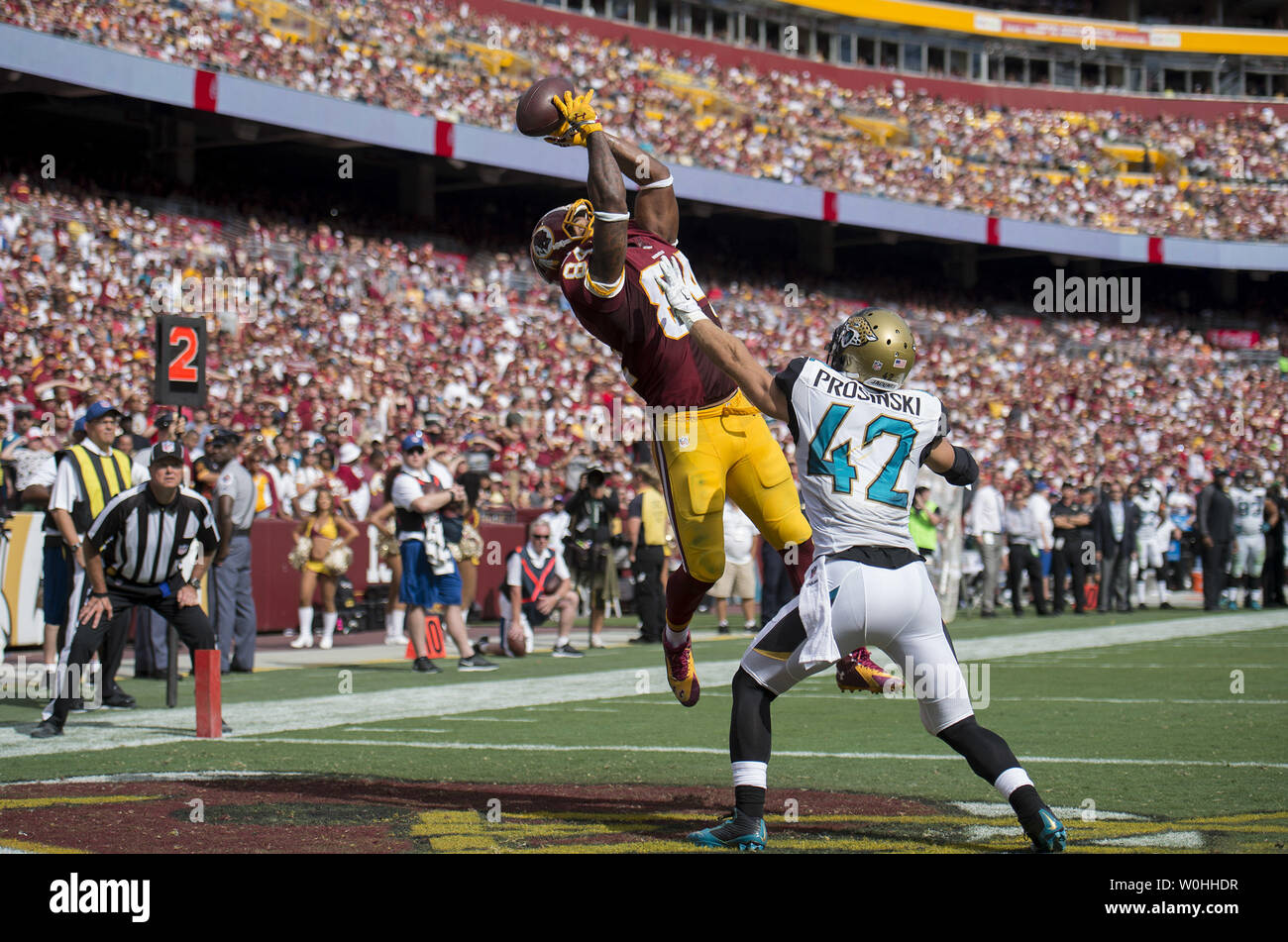 Jacksonville Jaguars tight end Chris Manhertz (84) during a drill before an  NFL football game against