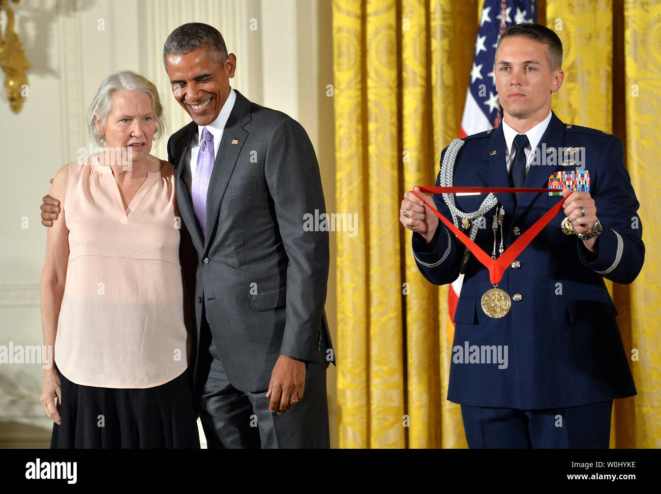 Obama awards Medal of Honor - POLITICO