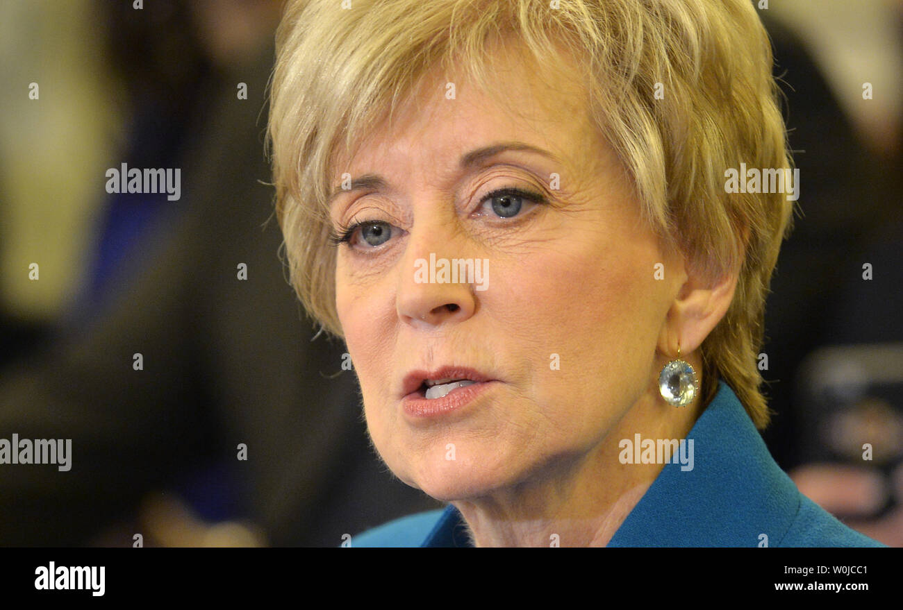 Linda small hi-res stock photography and images - Alamy