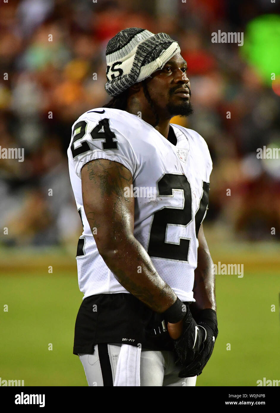 Oakland Raiders: Marshawn Lynch to wear No. 24 