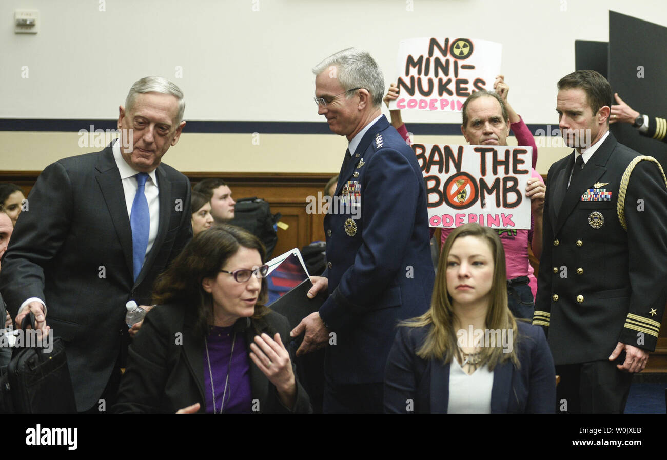 Nuclear posture review hi-res stock photography and images - Alamy