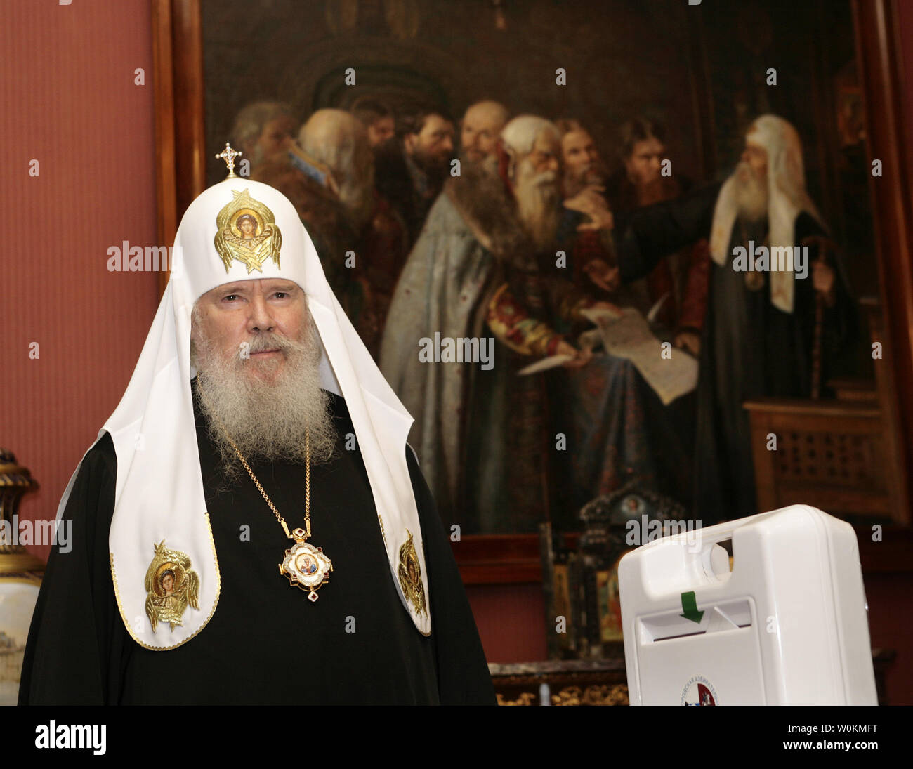 Russian Orthodox Patriarch Alexiy II, shown voting during the presidential election in Moscow on March 2, 2008 died at the age of 79 on December 5, 2008. Patriarch Alexy II led the Russian Orthodox church since 1990 during a post-Soviet revival of faith.   (UPI Photo/Yuri Gripas) Stock Photo
