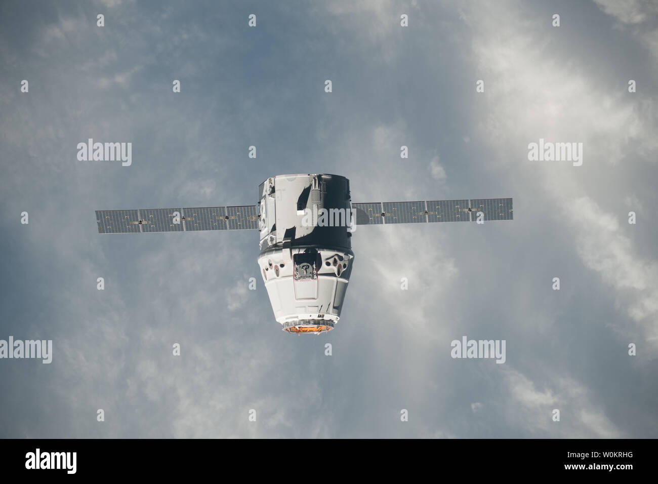 Grappled Cargo Resupply Service High Resolution Stock Photography and Images - Alamy