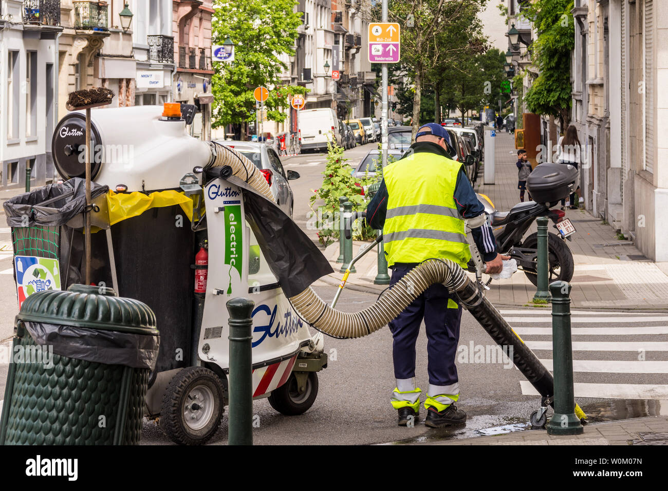 'Glutton' 100% electric street litter vacuum cleaner - Brussels, Belgium. Stock Photo
