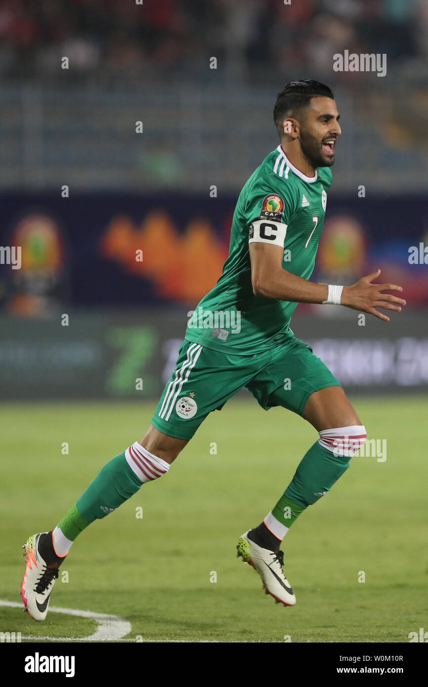 Cairo, Egypt. 27th June, 2019. Algeria's Riyad Mahrez reacts during the 2019 Africa Cup of Nations Group C soccer match between Senegal and Algeria at the 30 June Stadium. Credit: Gehad Hamdy/dpa/Alamy Live News Stock Photo