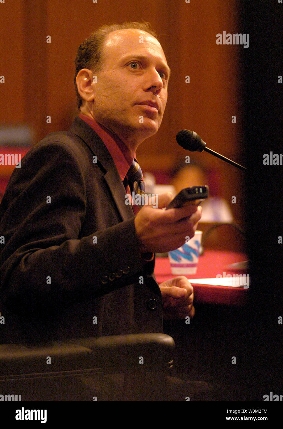 David Ludwig, Md. Ph.D., director of the Obesity Program and associate professor at the Harvard Medical School, speaks at a briefing on U.S. policy toward dealing with obesity and the 'supersized epidemic,'   on June 7, 2004 in the Hart Senate Office Building in Washington, D.C.  (UPI Photo/Greg Whitesell) Stock Photo