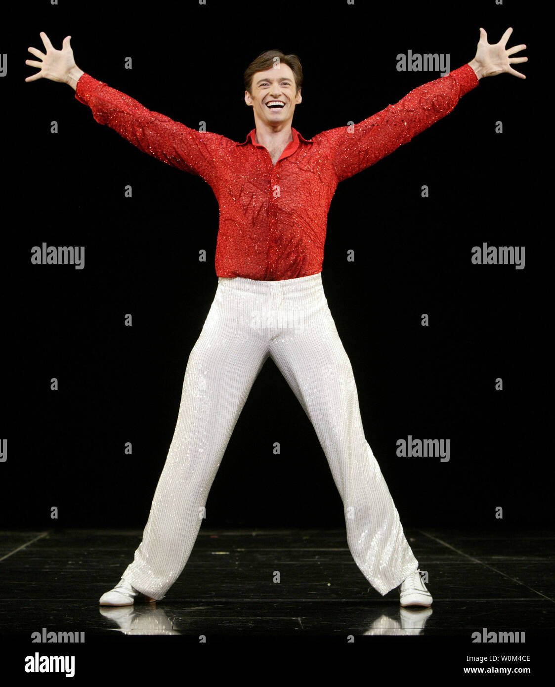 The Boy From Oz Cast