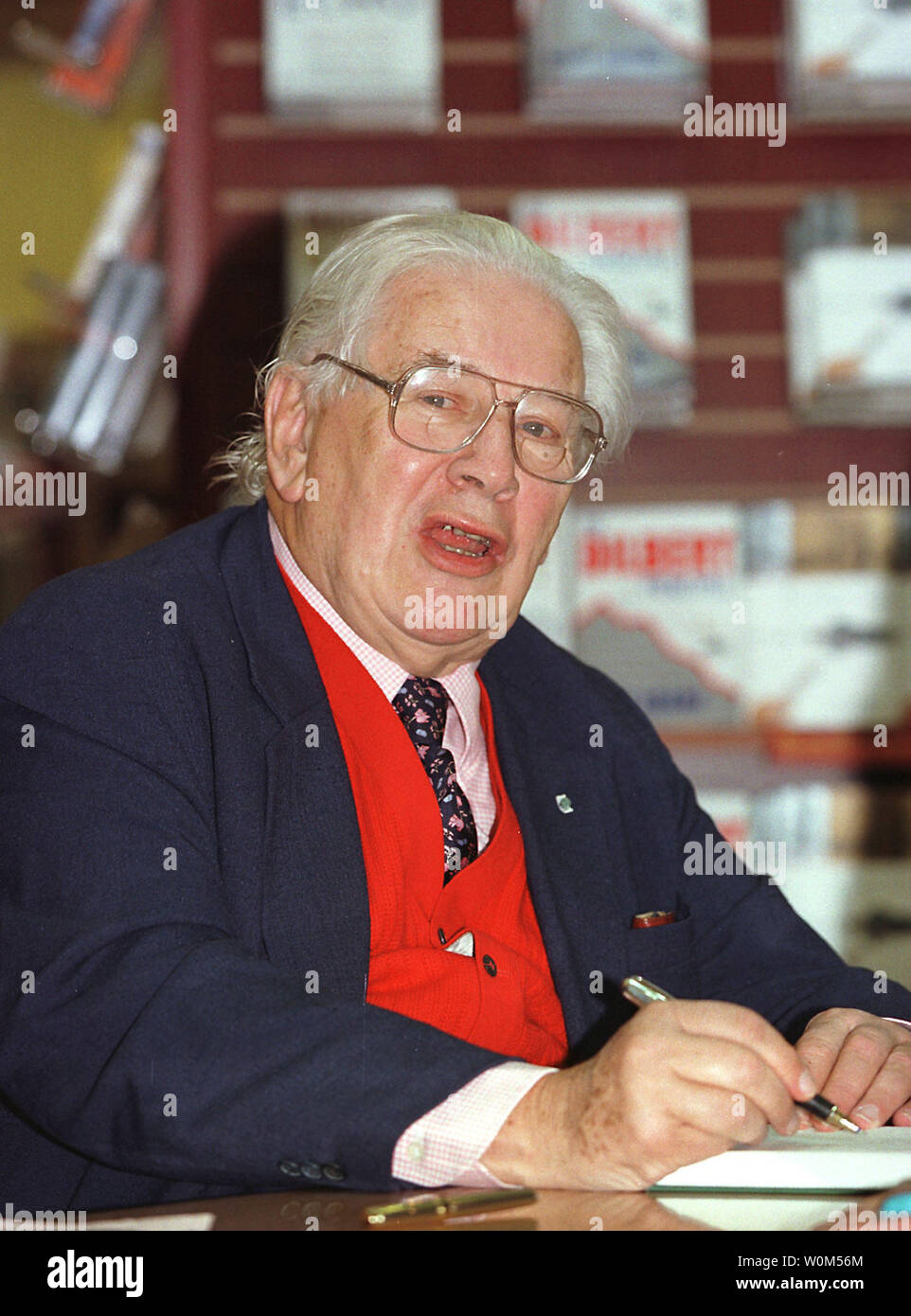 Oscar-winning British actor and playwright Peter Ustinov has died at the age of 82. He is pictured at a signing for his book 'The Quotable Ustinov' on October 12, 1996, in Vancouver. Ustinov died of heart failure in a clinic near his home on the shores of Lake Geneva on March 28, 2004 according to family members.   (UPI Photo/H. Ruckemann/FILE) Stock Photo