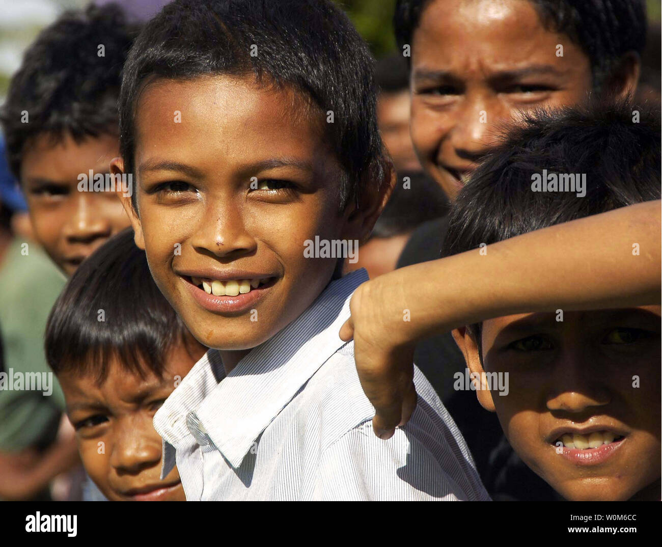 Island of Sumatra, Indonesia (Jan. 7, 2005) – Indonesian children from ...