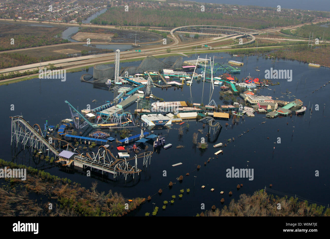 Six Flags Over Louisiana remains submerged two weeks after Hurricane  Katrina caused levees to fail in New Orleans on September 14, 2005. (UPI  Photo/Bob McMillan/FEMA Stock Photo - Alamy