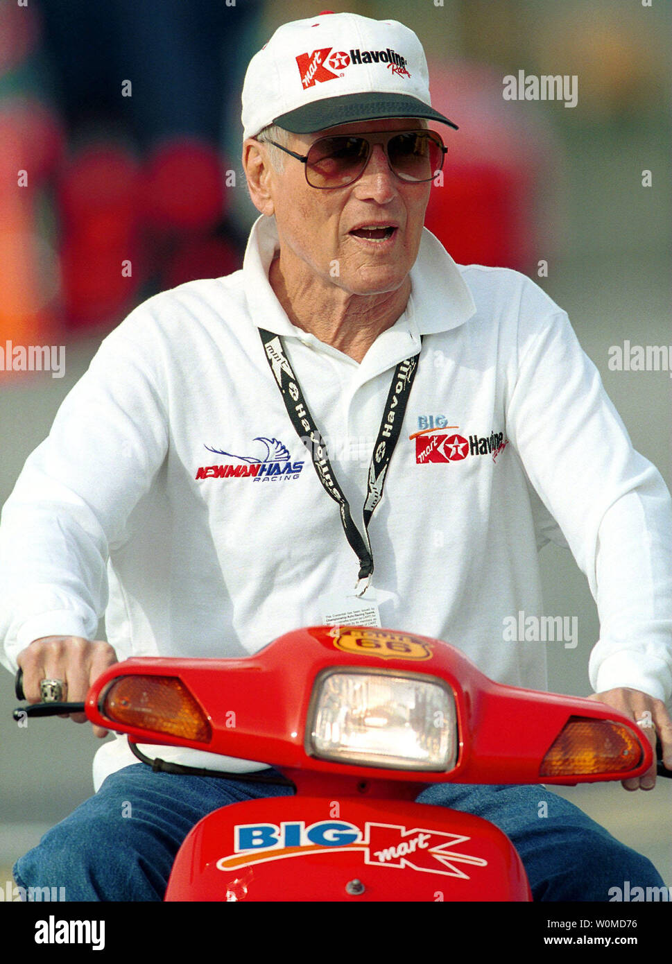 Actor Paul Newman, seen in a September 3, 2000 file photo in Vancouver