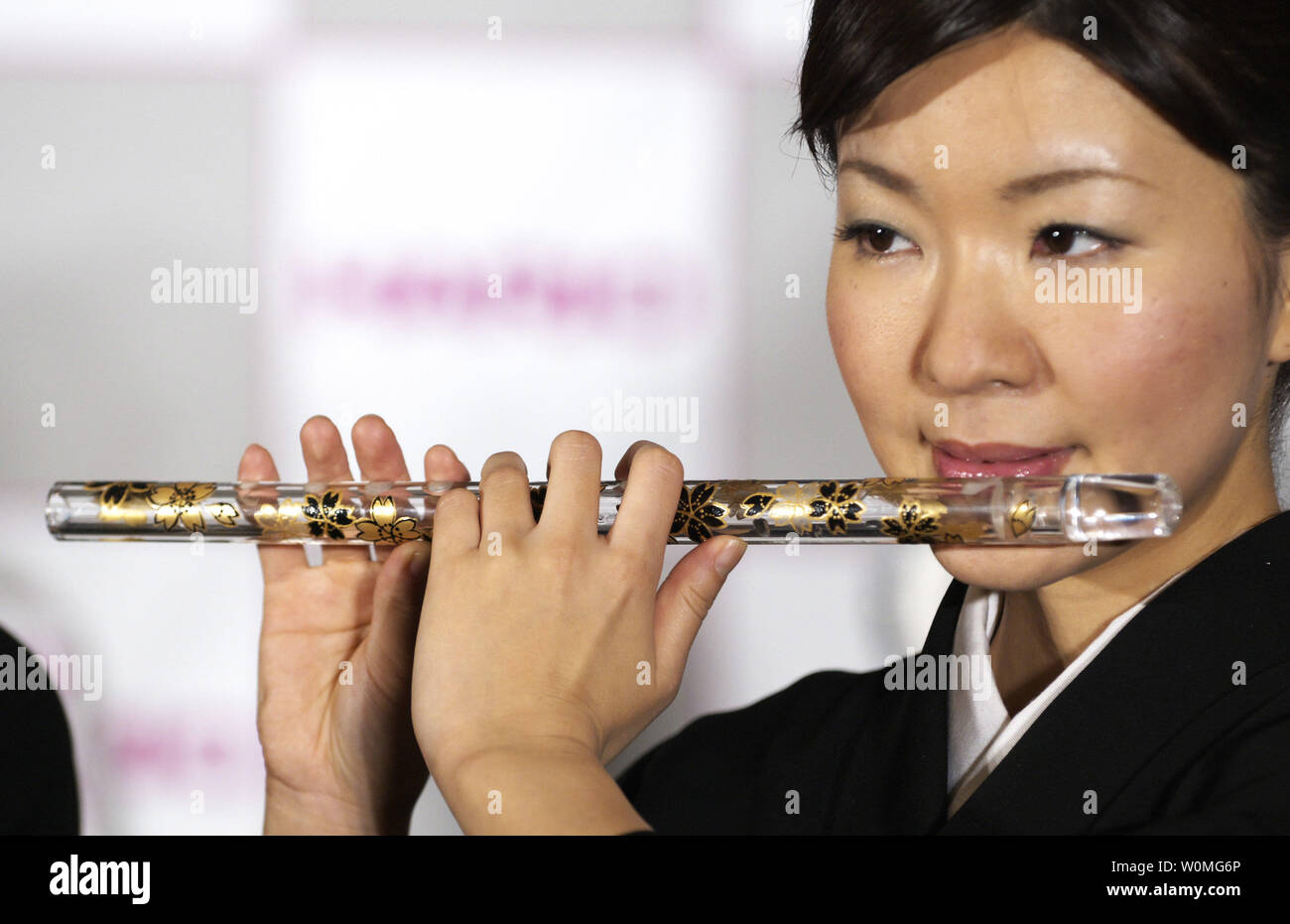 Misaho Mochizuki performs Japanese traditional transverse flutes