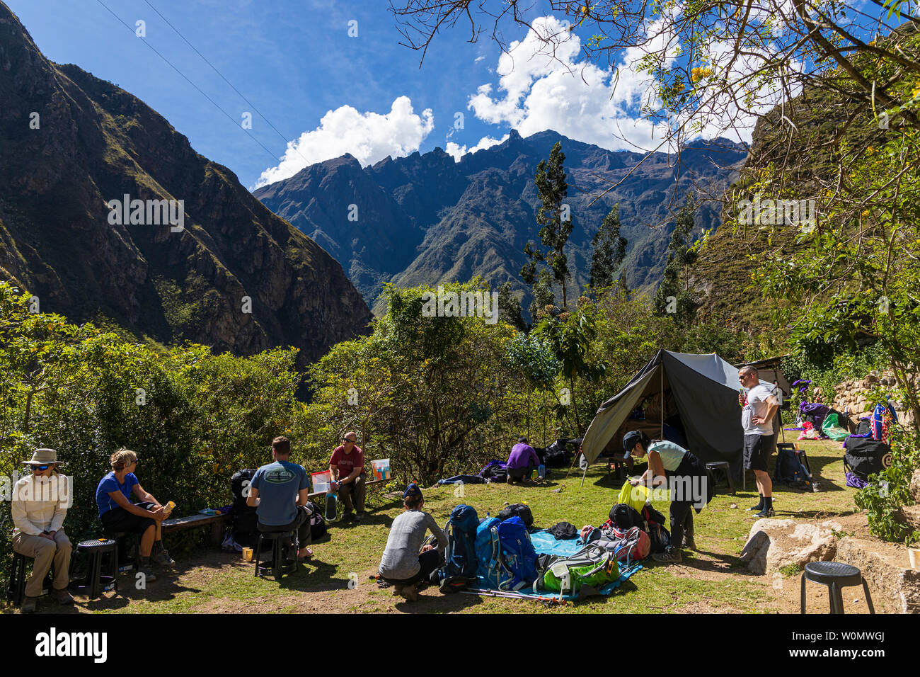 Lunch stop on the Inca trail, day one, KM82 to Huayllabamba, Peru, South America Stock Photo