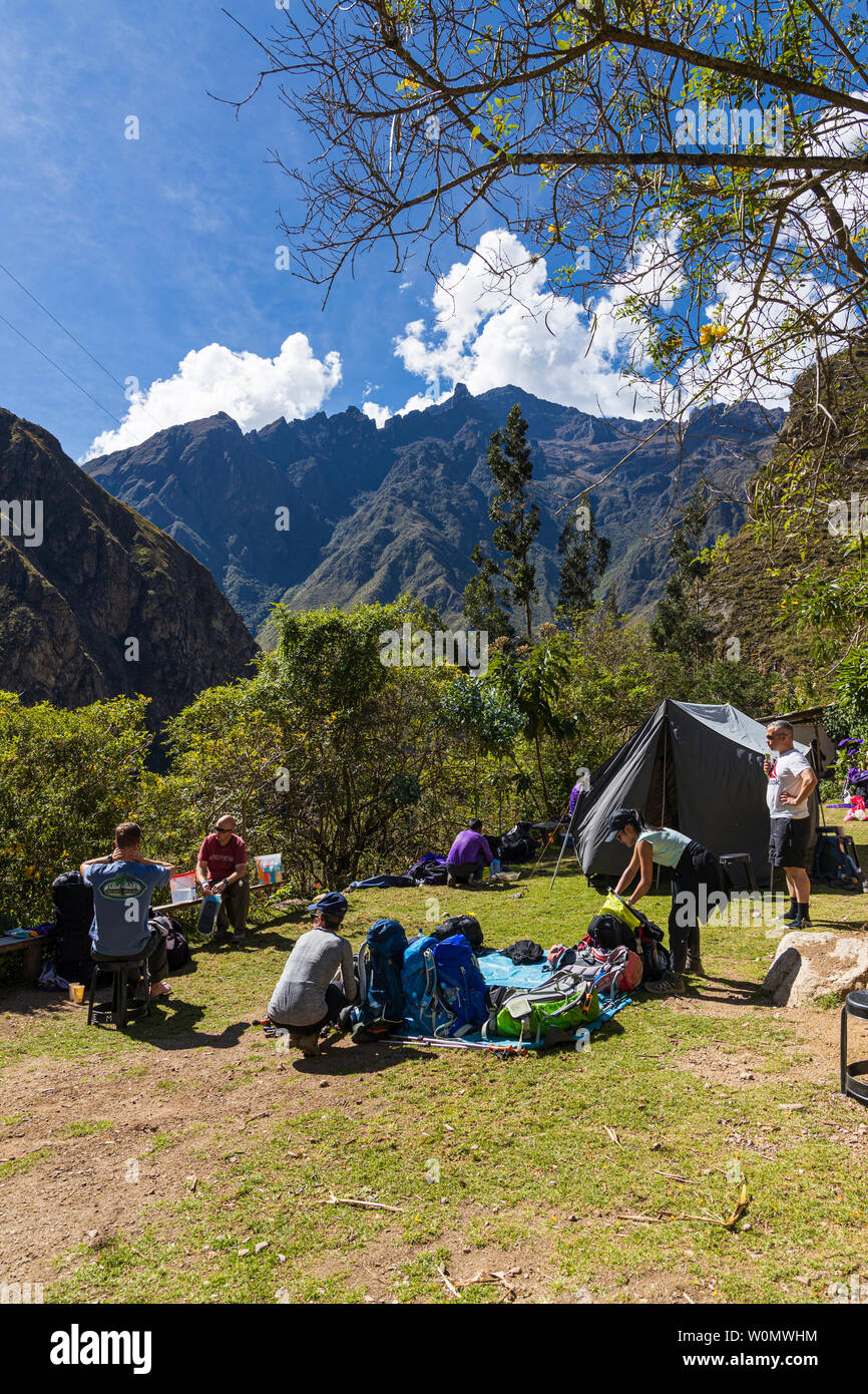 Lunch stop on the Inca trail, day one, KM82 to Huayllabamba, Peru, South America Stock Photo