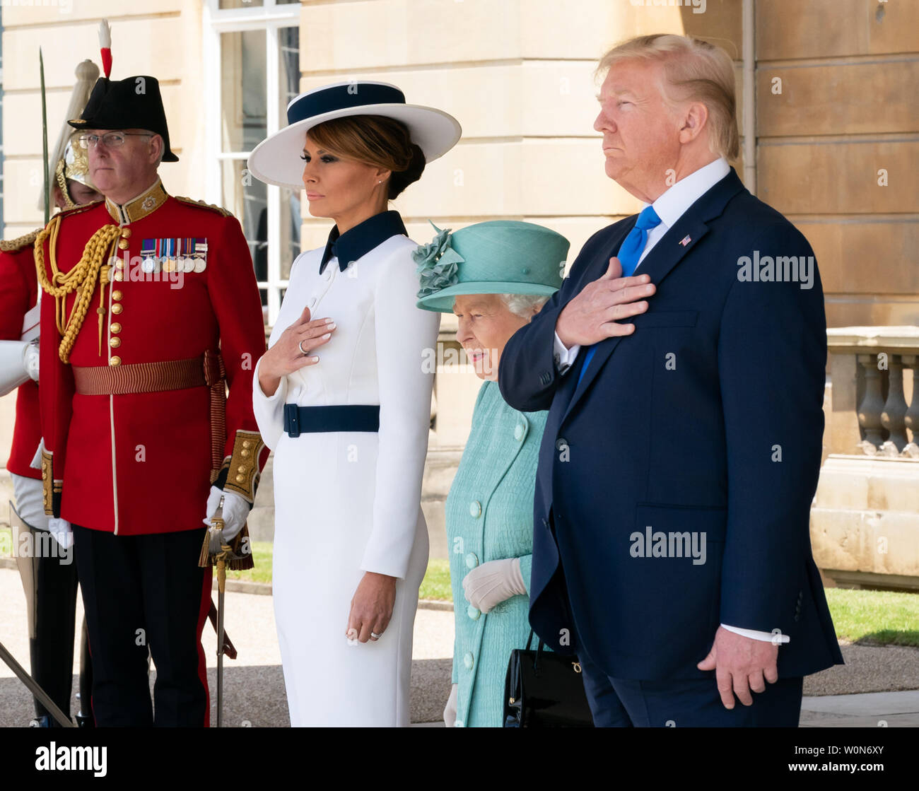 Melania trump and queen elizabeth hires stock photography and images