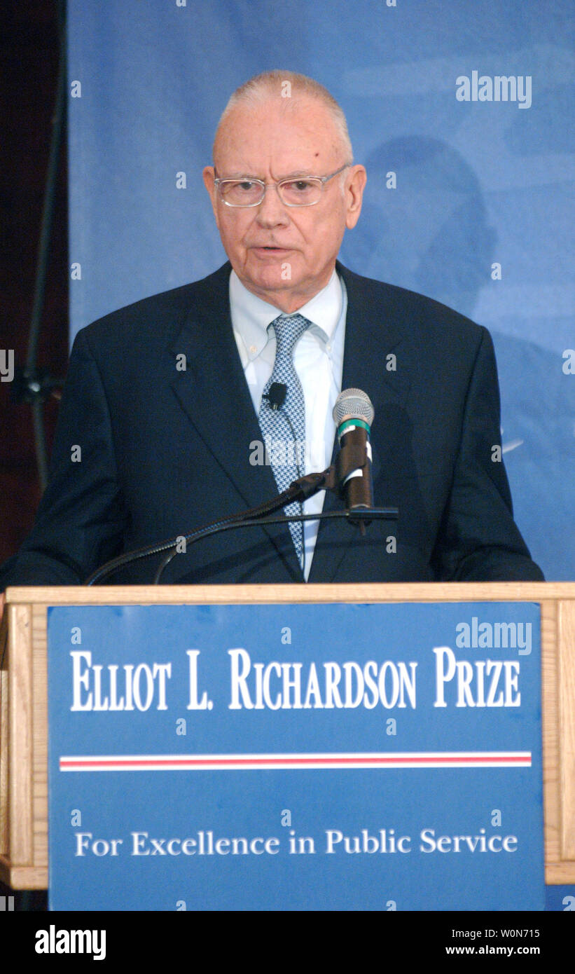 Elliot richardson hires stock photography and images Alamy