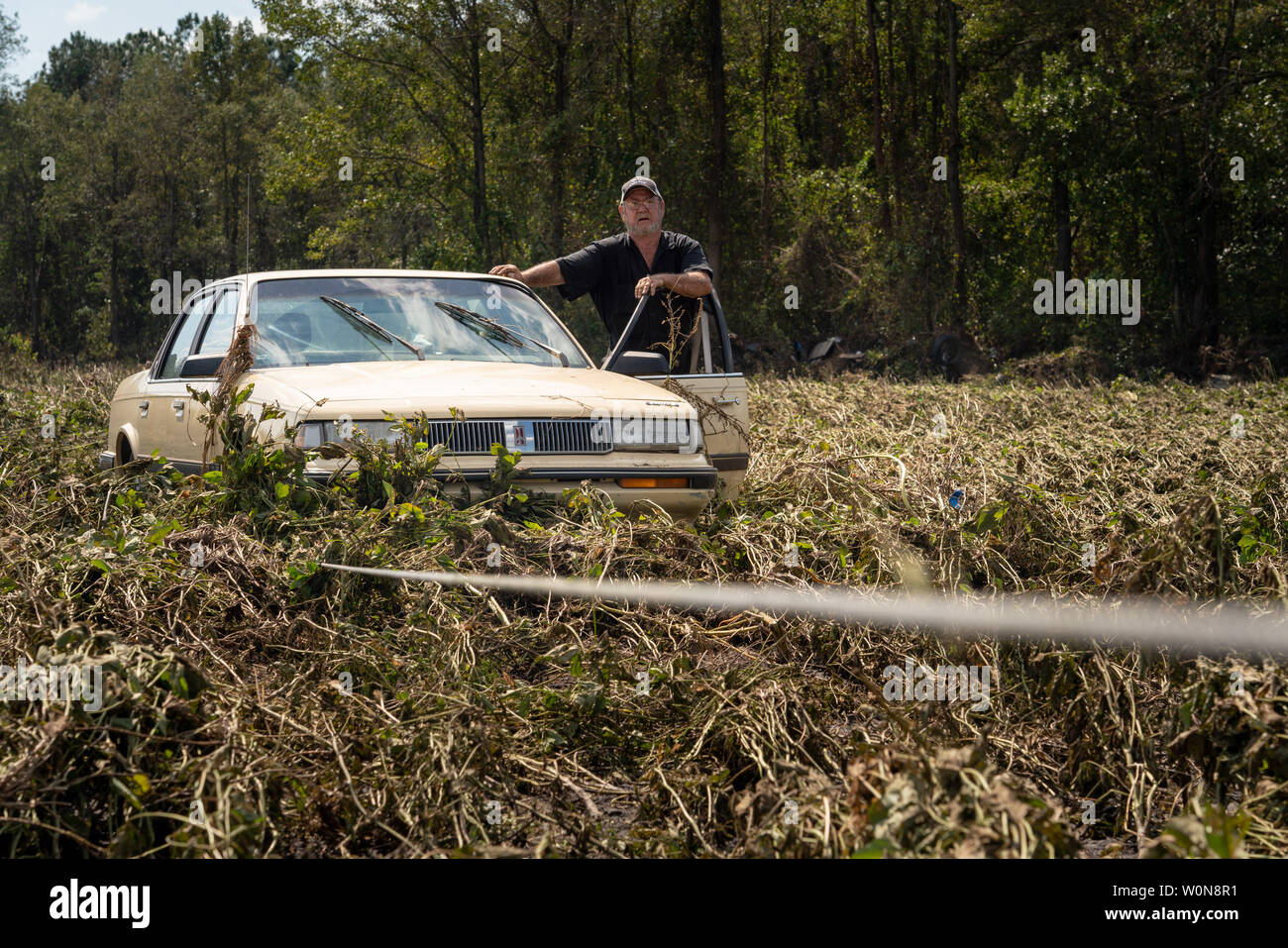 Car washed river hires stock photography and images Alamy