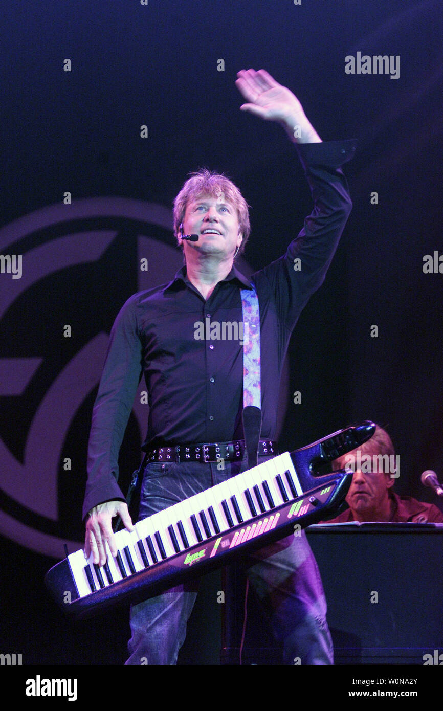 Robert Lamm of Chicago performs in concert, at the Sound Advice Amphitheatre , in West Palm Beach,  Florida, on July 28, 2004.  (UPI Photo/Martin Fried) Stock Photo
