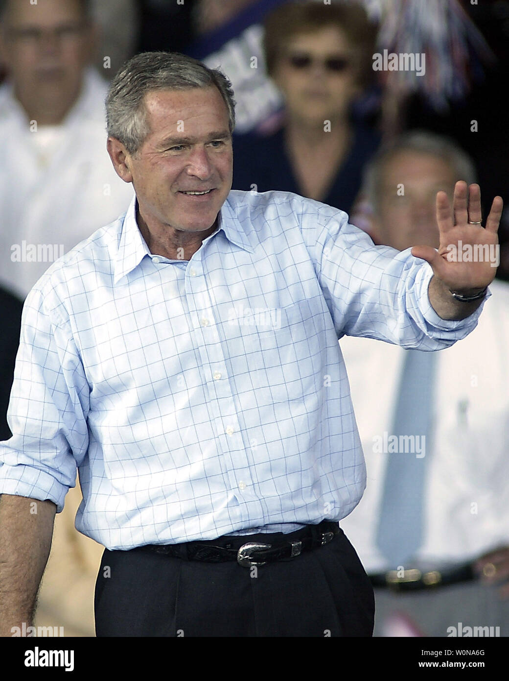 President George W Bush speaks at a 'Victory 2004' rally, at the Sound Advice Amphitheatre , in West Palm Beach,  Florida, on October 16, 2004.  (UPI Photo/Michael Bush) Stock Photo