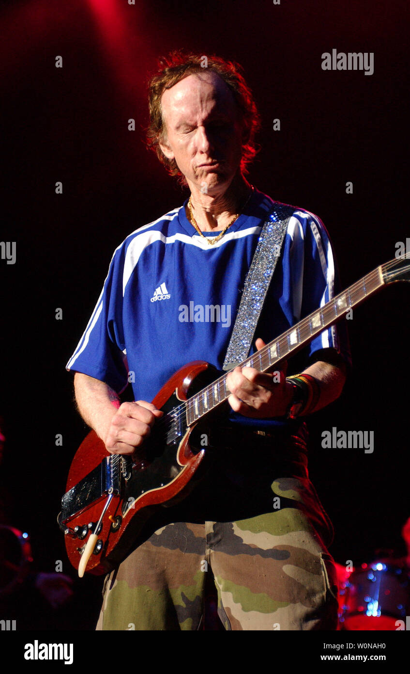 Robby krieger hi-res stock photography and images - Alamy