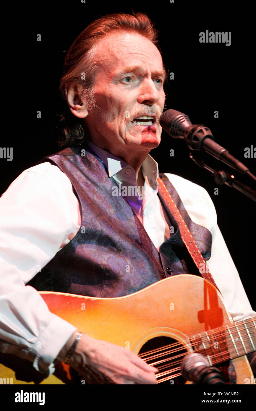 Gordon lightfoot hi-res stock photography and images - Alamy