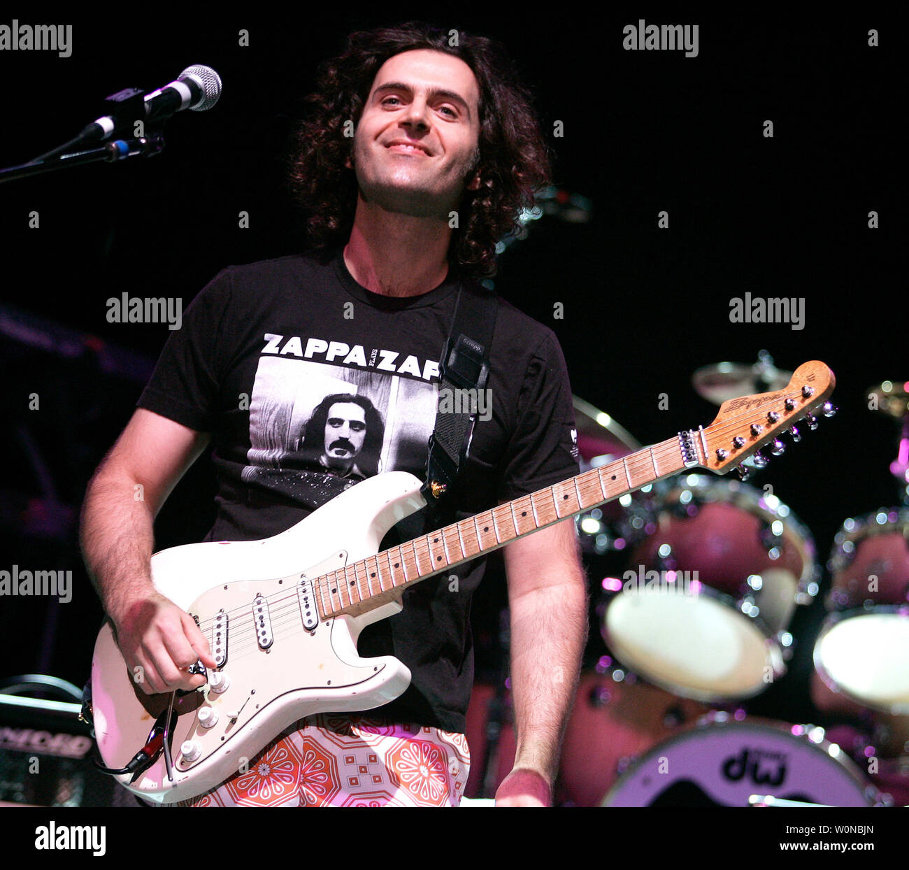 Dweezil zappa son frank zappa hi-res stock photography and images - Alamy