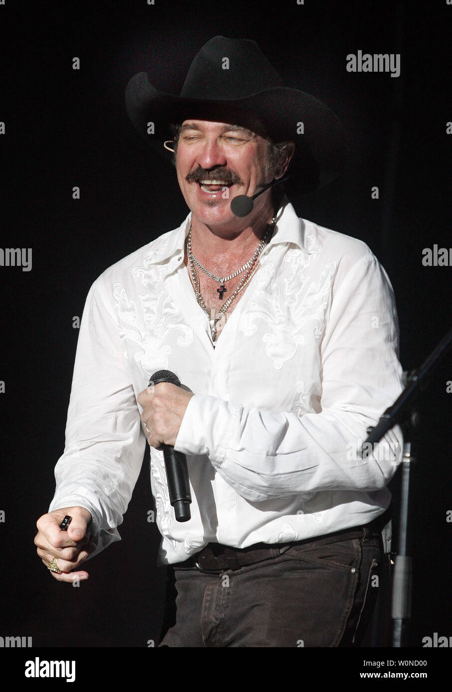 Kix brooks of brooks and dunn hires stock photography and images Alamy
